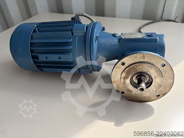 Mannesmann Demag UMF71BX-6-7 S040-B5 0,25 kW 64 U/min i=14 Mannesmann Demag UMF71BX-6-7 S040-B5 0,25 kW 64 obr./min i=14