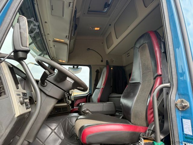 Three-sided tipper truck VOLVO FM 500 8x4 Pushertridem 3 Way Tipper / Kipper