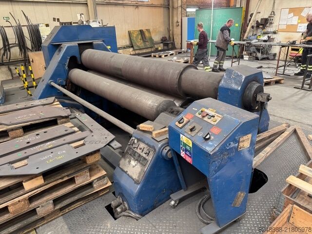 Sheet metal bending machine Strojarne Piesok XZC 3000/25