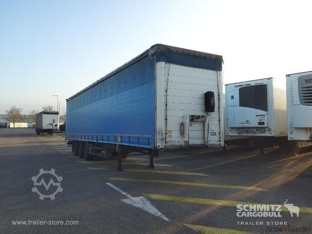 Open semitrailer with tarp Schmitz Cargobull Semitrailer Curtainsider Standard
