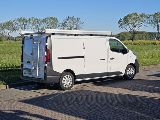 High-roof van NISSAN NV 300 2.0 DCI 120 L2H1