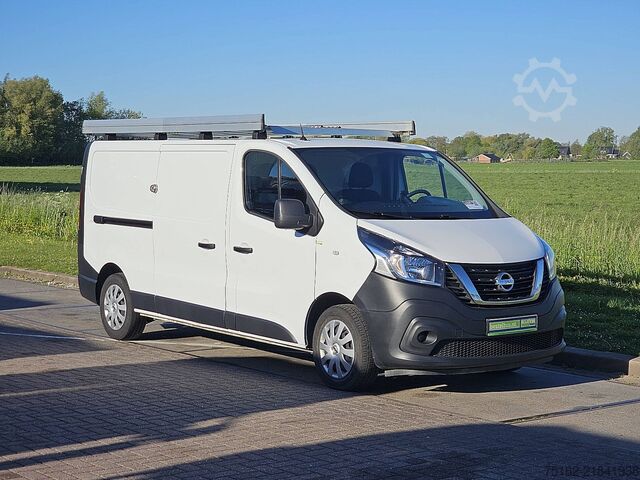 High-roof van NISSAN NV 300 2.0 DCI 120 L2H1