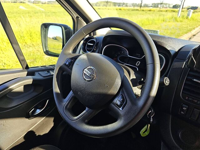 High-roof van NISSAN NV 300 2.0 DCI 120 L2H1