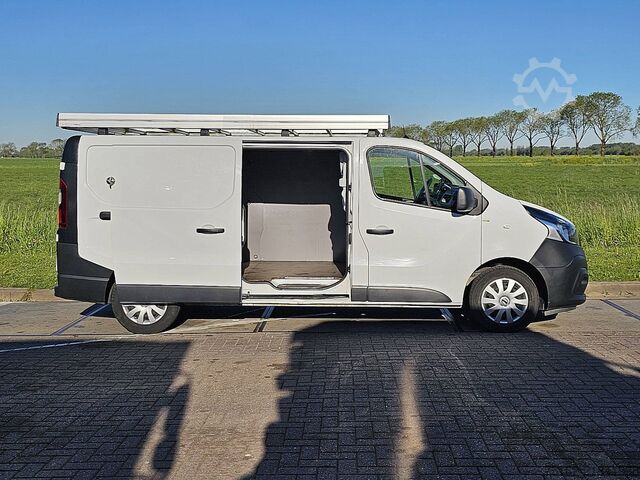 High-roof van NISSAN NV 300 2.0 DCI 120 L2H1