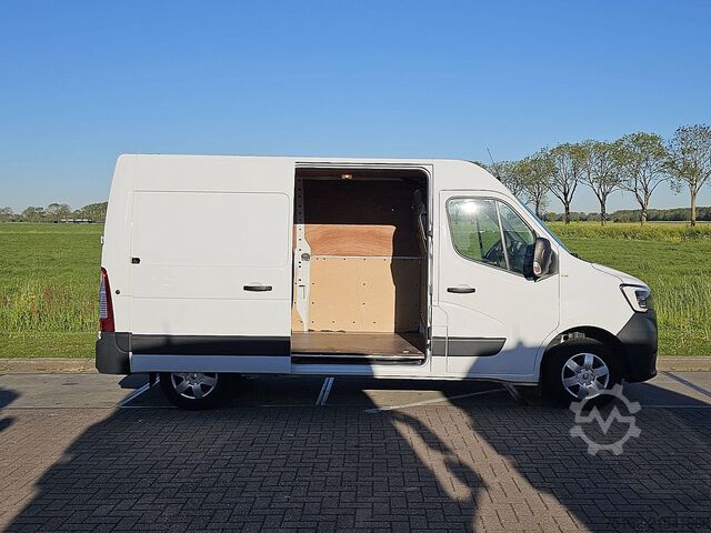 High-roof van RENAULT MASTER 2.3 L2H2 135Pk Euro6 AC!