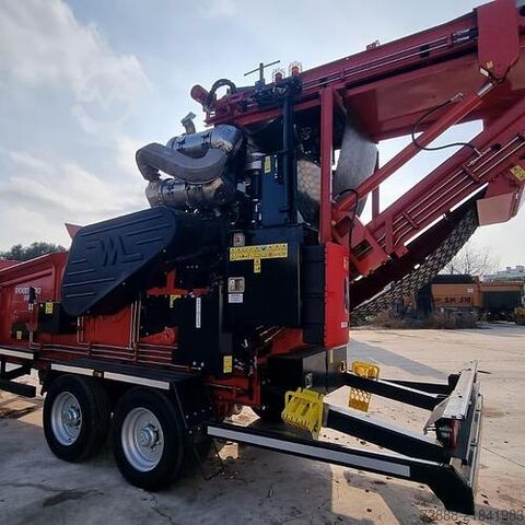 Wood shredder MORBARK WH2400XP