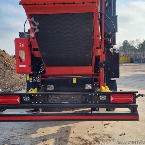 Wood shredder MORBARK WH2400XP