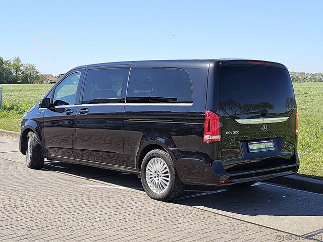 Passenger transportation MERCEDES-BENZ EQV 300 L3 XL 8-Persoons