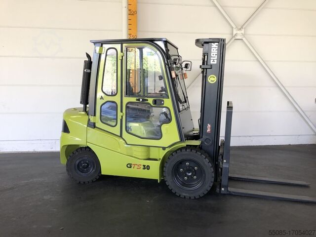 Dieselstapler Clark GTS30D