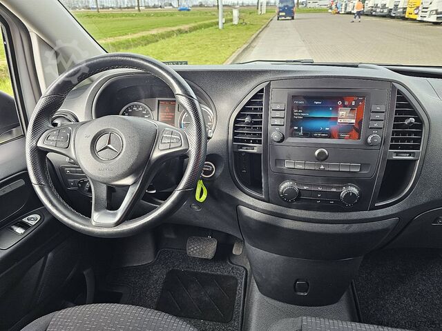High-roof van MERCEDES-BENZ EVITO 112 Long-Range 70kwh