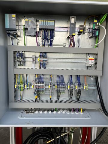 Klebstoffauftrag Keilzinken OEST 1K PUR Kammbeleimung