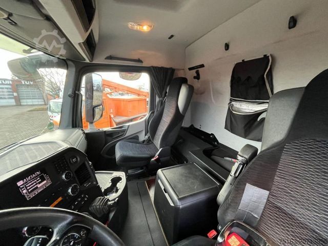 LKW mit Pritsche (offen) MERCEDES-BENZ Antos 2542 6x2 Pritsche Kran Palfinger PK 18002.