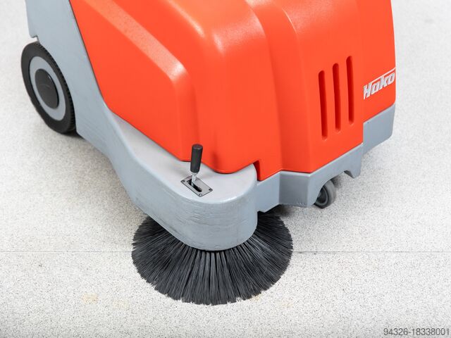 Sweeper Hako B500 NEW BATTERIES Hako Sweepmaster B500 - 2016y - NEW BATTERIES