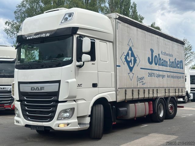 Flatbed truck with tarp DAF XF460 6x2 Plane Retarder Stapler Lenk Edscha