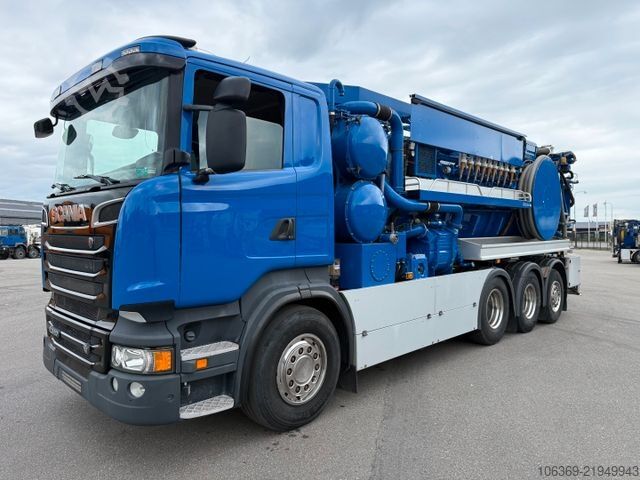 Vacuum tank truck SCANIA R520 V8 8x4*4 Hvidtved Larsen RECycler 414