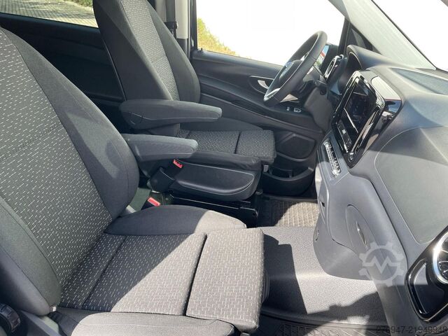Minibus MERCEDES-BENZ Vito 116 Tourer PRO 4x4 lang STANDHZ DISTRONIC