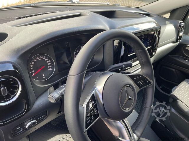 Minibus MERCEDES-BENZ Vito 116 Tourer PRO 4x4 lang STANDHZ DISTRONIC