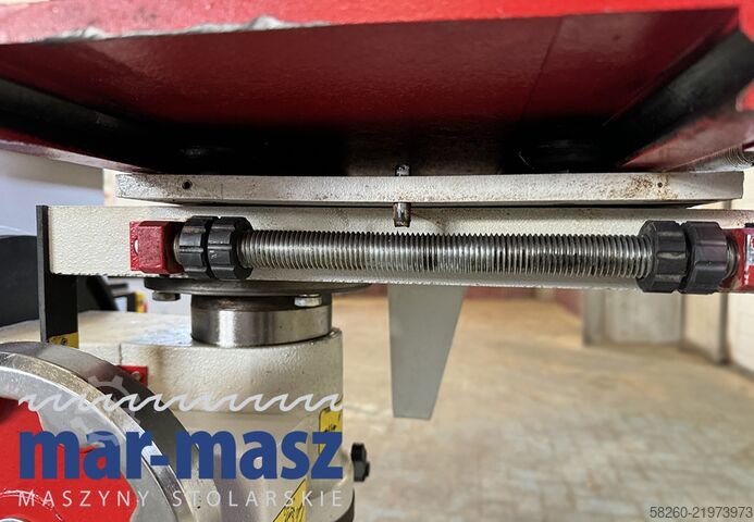 Horizontal drilling machine with adjustment by mechanism. WINTER LBM 200
