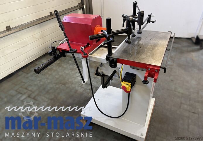 Horizontal drilling machine with adjustment by mechanism. WINTER LBM 200