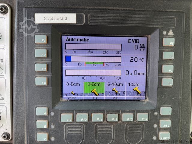 Single drum roller BOMAG BW174AP-4i AM / 2015 BJ / Streuer