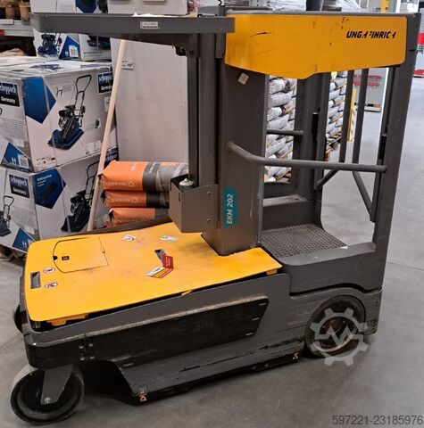 Vertikal-Kommissionierer Jungheinrich EKM 202