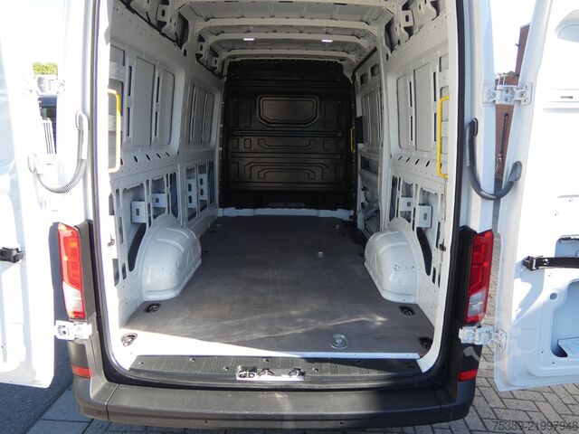 High top van VW Crafter  35L2H2 177PS Automatik ACC