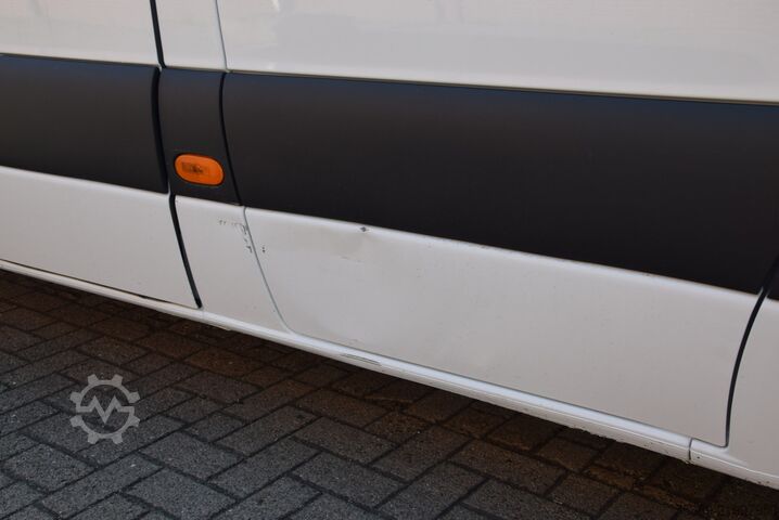 Kleinbus Mercedes-Benz Sprinter  316 CDI Tourer 9-Sitzer Automatik 1.Hd