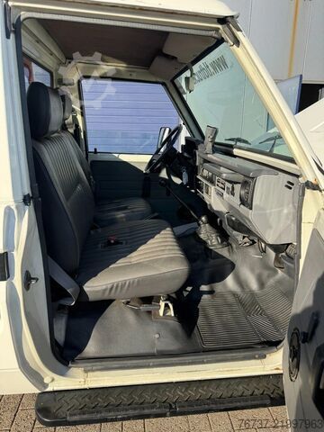 Recovery vehicle Toyota LANDCRUISER **RECOVERY TRUCK-WINCH**