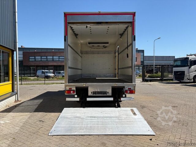 Refrigerated/freezer transport Renault Midlum 220 DXI + CARRIER XARIOS 600  + EURO 5 +...