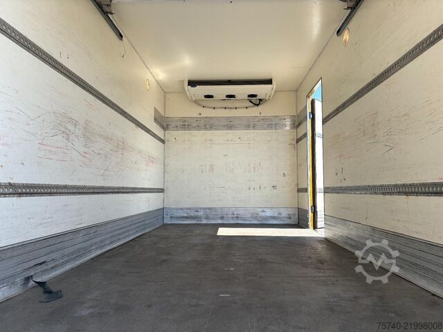Refrigerated/freezer transport Renault Midlum 220 DXI + CARRIER XARIOS 600  + EURO 5 +...
