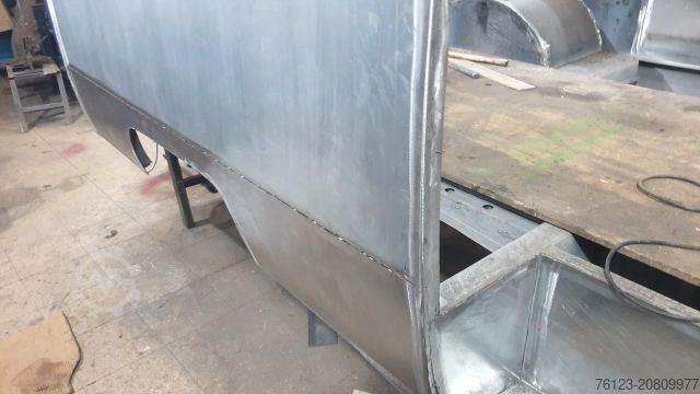 Kleinbus MERCEDES-BENZ Vorgänger Sprinter O 319 Samba mit Faltdach AC