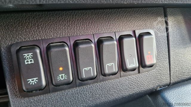 Kleinbus MERCEDES-BENZ 519 und 517 Glasdach XXL  20 Sitze Stock