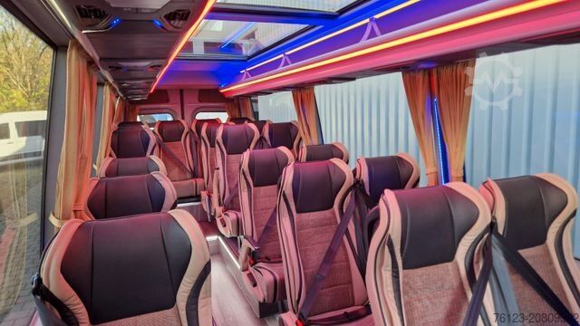Kleinbus MERCEDES-BENZ 519 und 517 Glasdach XXL  20 Sitze Stock