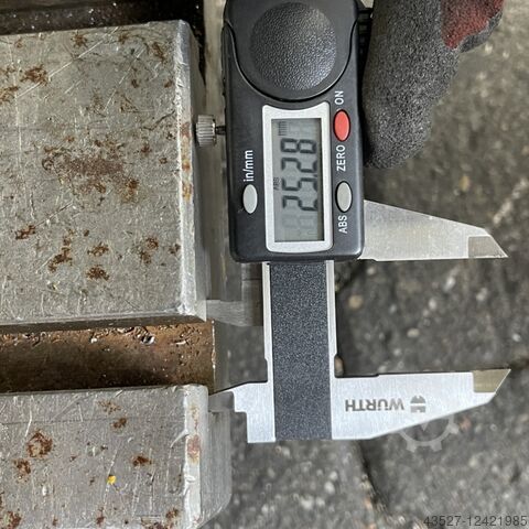 Aufspanntisch UNBEKANNT Maschinentisch 1000x475x145mm