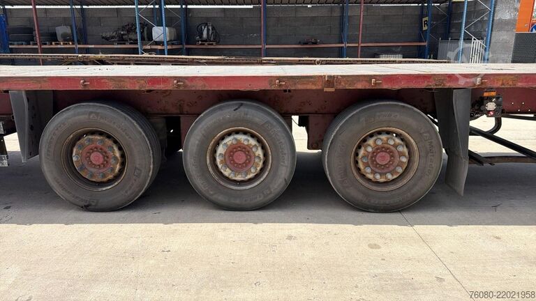Flatbed Schmitz Cargobull SK027PLUSFP (DISC BRAKES / MERCEDES AXLES)