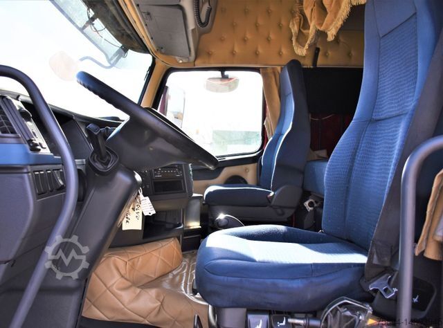 Truck mounted crane VOLVO FH 480 Kipper 6,20m + HMF 1823 K3 + FUNK