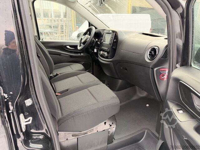Minibus Mercedes-Benz Vito Tourer 114 CDI Pro 4x4 lang 9-Sitze