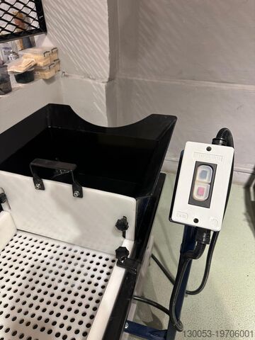 Blechentgratungsmaschine ZEGA ZGE60 Vibratory Sieving Machine