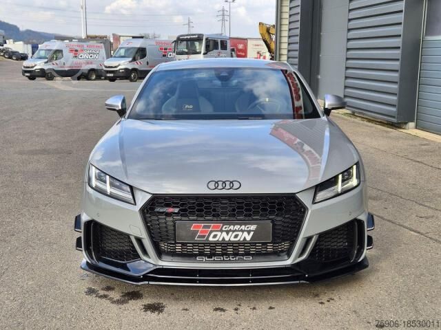 Van  TT RS