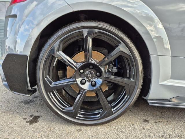 Van  TT RS