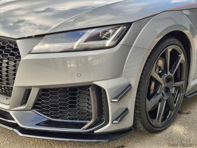 Van  TT RS