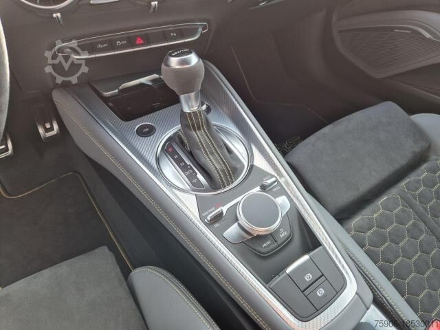 Van  TT RS