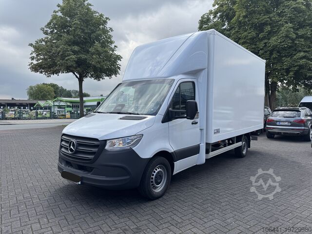 Suitcase MERCEDES-BENZ Sprinter 317 Kofferaufbau LBW