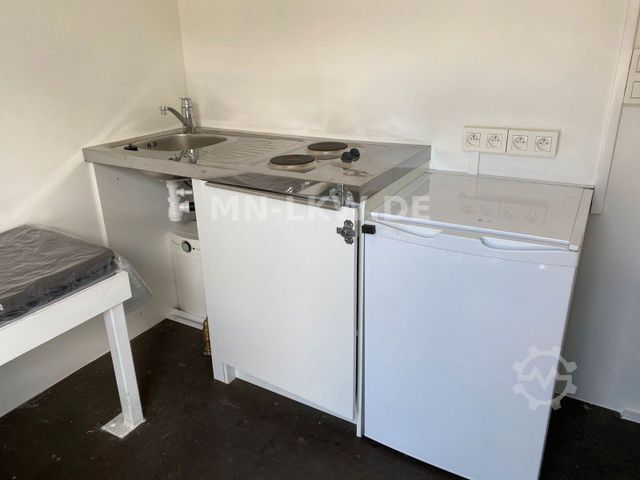 Box truck MAN TGM 18.290 KOFFER RENNSPORT WOHNABTEIL LBW 3t