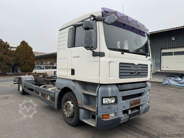 Swap body truck MAN 18.350 TGA BDF L-Haus 5-Sitzer 261TKM