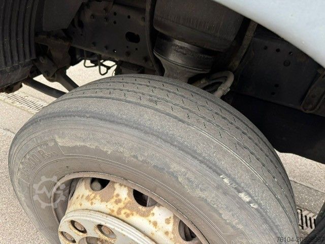 Swap body truck MAN 18.350 TGA BDF L-Haus 5-Sitzer 261TKM