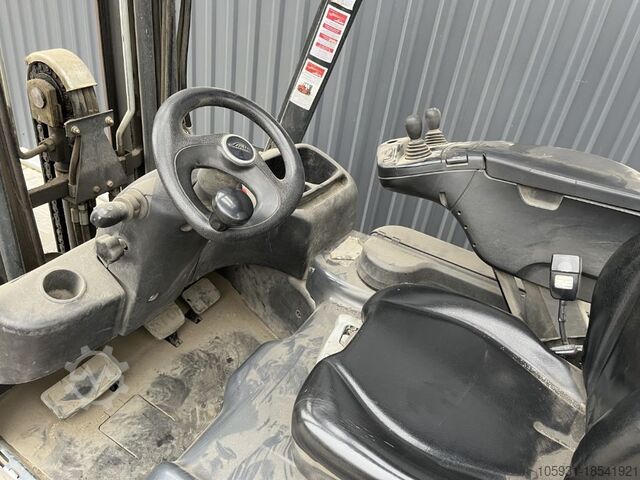 Electric 3-wheel forklift Linde E16C-02
