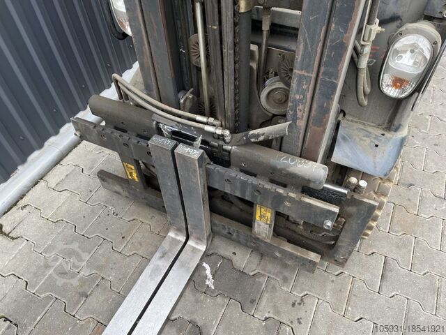 Electric 3-wheel forklift Linde E16C-02