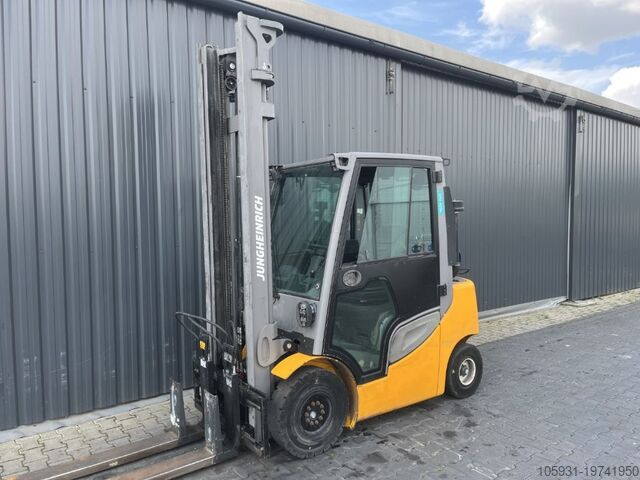 LPG Forklifts Jungheinrich TFG425s