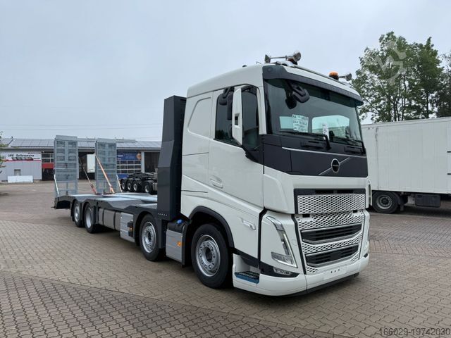 Wrecker VOLVO Arbeitsbühnen Baumaschinentransporter mit Rampen